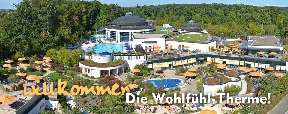 Luftaufnahme der Mineraltherme Böblingen im Sommer