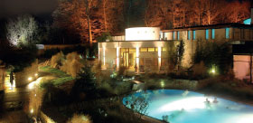Lange Therme Nacht - Saunapool im Saunagarten bei Nacht 